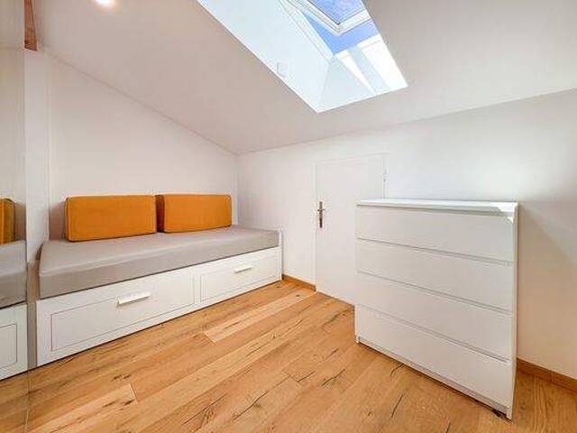 Immobilie in Oberndorf in Tirol - Moderne Dachgeschosswohnung in Waldnähe mit Balkon (06432) - Bild 3