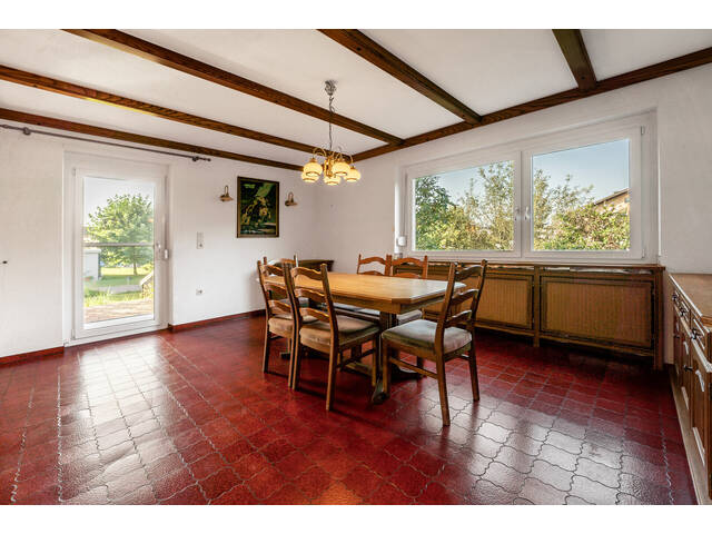 Immobilie in Meiningen - Exklusives Anwesen mit Sanierungspotenzial – gestalten Sie Ihr Traumhaus! - Bild 2