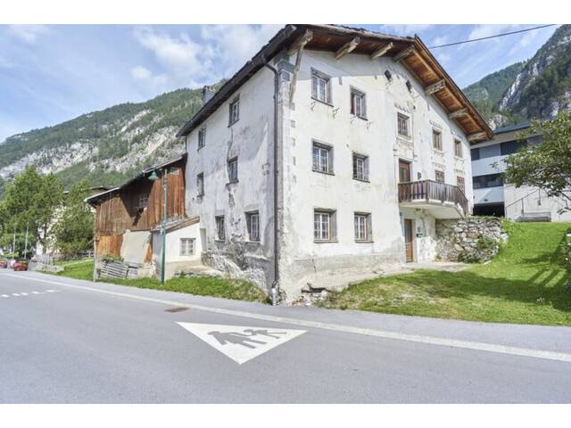 Immobilie in Schnann - Rarität: Historischer Einhof in Schnann – Denkmalgeschütztes Ensemble aus dem 18. Jahrhundert - Bild 1