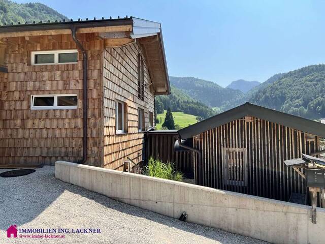 Immobilie in Bad Ischl - Ökologisch Wohnen über den Dächern von Bad Ischl - in erhöhter Ruhe- und Grünlage mit Ausblick - Bild 0