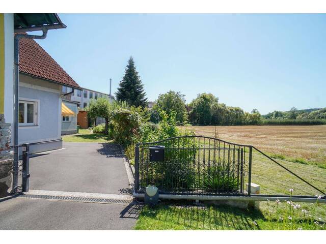 Immobilie in Fehring - Fehring: Charmantes kleines Wohnhaus mit 114 m² Wohnfläche in sonniger Stadtrandlage - Bild 1