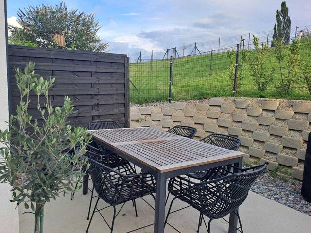 Immobilie in Gleisdorf - STILVOLL WOHNEN mit schönem Naturblick nahe Gleisdorf , Sonne-Ruhe-Komfort, Terrasse, Garten, Carport & Parkplatz - Bild 1