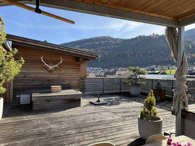 Immobilie in Axams - Maisonette im Dorfkern Axams: 92 m² Dachterrasse, Tischlerküche und Lift - Bild 0