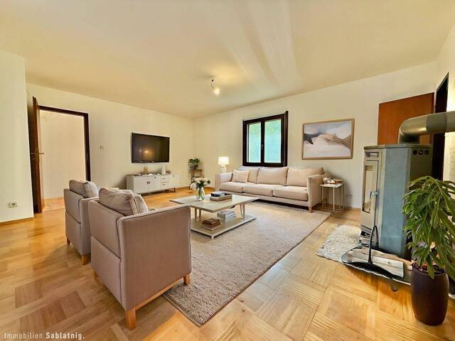 Immobilie in Pöttsching - EXKLUSIVES EINFAMILIENHAUS in 1. Reihe am Pöttschinger See! Wohnen, wo andere Urlaub machen! - Bild 0