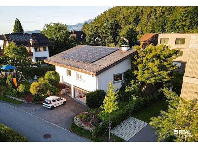 Immobilie in Feldkirch - Traumhaftes Haus in Feldkirch: Platz, Garten und Sauna - Bild 4