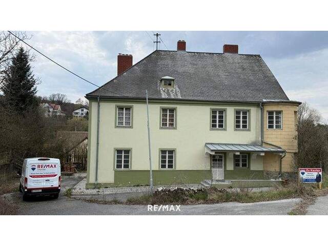 Immobilie in Burg - Mehrfamilienhaus mit großem Potenzial - perfekt für Anleger oder große Familien - Bild 0