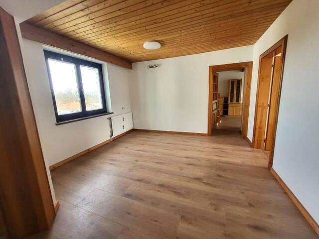 Immobilie in Fürstenfeld - Geräumige Eigentumswohnung (85m²) mit Loggia und Tiefgaragenplatz in ruhiger, zentraler Lage in Fürstenfeld! - Bild 0