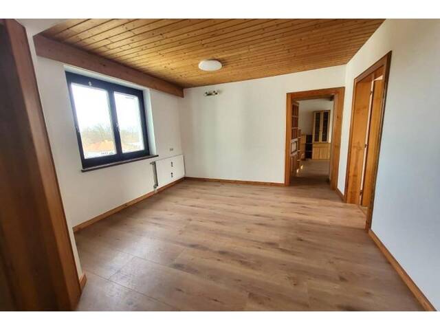 Immobilie in Fürstenfeld - Geräumige Eigentumswohnung (85m²) mit Loggia und Tiefgaragenplatz in ruhiger, zentraler Lage in Fürstenfeld! - Bild 3