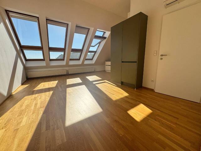 Immobilie in Hartberg - Helle 2-Zimmer-Dachgeschosswohnung (ca. 63 m²) mit Klima und Parkplatz im Zentrum von Hartberg - Bild 0