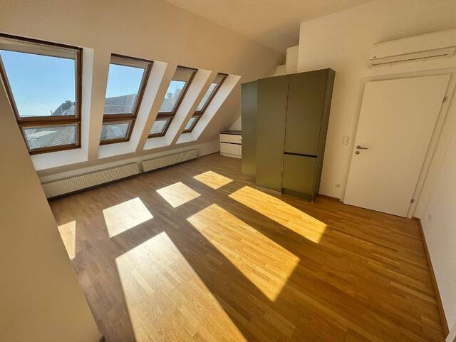 Immobilie in Hartberg - Helle 2-Zimmer-Dachgeschosswohnung (ca. 63 m²) mit Klima und Parkplatz im Zentrum von Hartberg - Bild 2