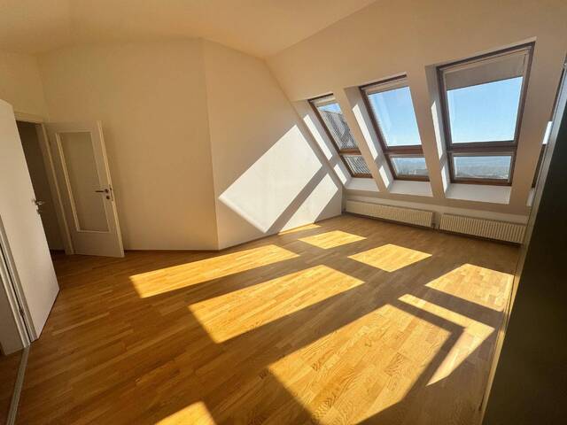Immobilie in Hartberg - Helle 2-Zimmer-Dachgeschosswohnung (ca. 63 m²) mit Klima und Parkplatz im Zentrum von Hartberg - Bild 4