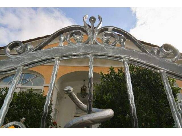 Immobilie in Jennersdorf - Leben, genießen, 2 mal vermieten: Die perfekte Villa für Ihre Zukunft - Bild 2