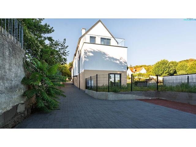 Immobilie in Hagenbrunn - Nur noch 3 Häuser verfügbar - Exklusive Doppelhaushälfte in Hagenbrunn – Wohnen auf 3 Ebenen mit Keller & Garten - Bild 2