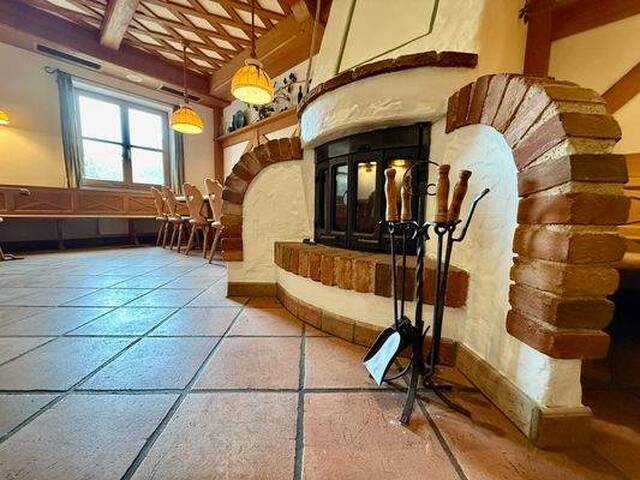 Immobilie in Sierndorf - Top-Lage mit Schnellstraßenauffahrt: Gastro, Wohnen, Arbeiten oder Bauträgerprojekt! - Bild 1