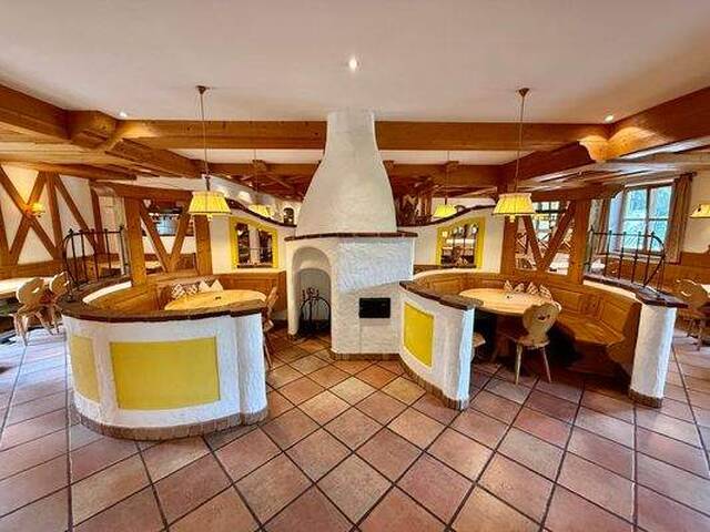 Immobilie in Sierndorf - Top-Lage mit Schnellstraßenauffahrt: Gastro, Wohnen, Arbeiten oder Bauträgerprojekt! - Bild 3