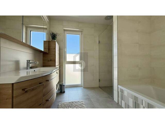 Immobilie in Wulkaprodersdorf - TOP MODERN & HOCHWERTIG MIT DOPPELGARAGE U. 30 QM NEBENGEBÄUDE - Bild 4