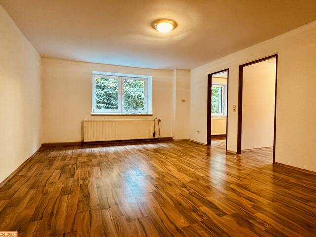 Immobilie in Pinsdorf - Charmante 3-Zimmer-Wohnung mit Eigengarten - Bild 0