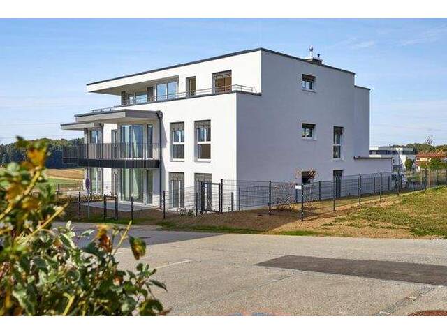 Immobilie in Ohlsdorf - VERMITTELT - NEUWERTIGE 4-Zimmer-Wohnung in OHLSDORF mit großem Balkon - Bild 2