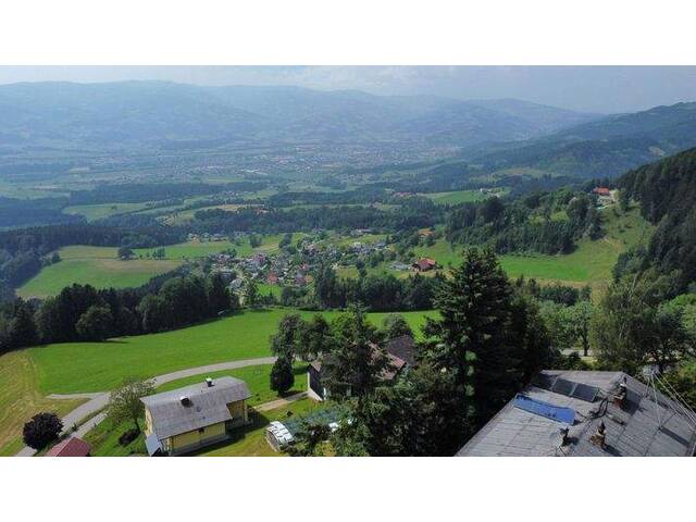 Immobilie in Eitweg - Absolute Aussichtslage, -großes Ferienhaus mit Kellerbar - Bild 0