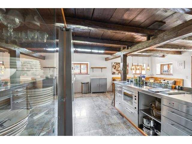 Immobilie in Neumarkt am Wallersee - Modern & charmant! Bauernhaus in absoluter Alleinlage - Nähe Wallersee! - Bild 3