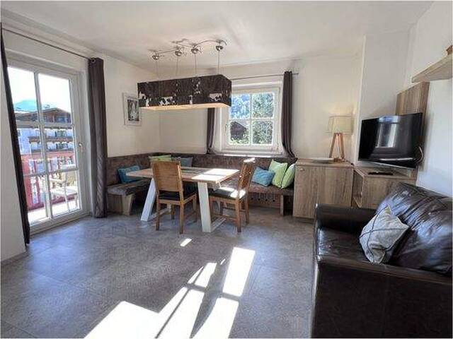 Immobilie in Kaprun - Schöne, gepflegte Maisonette-Wohnung mit 2 Schlafzimmern u. sonnigem Balkon in guter Lage von Kaprun - Bild 1