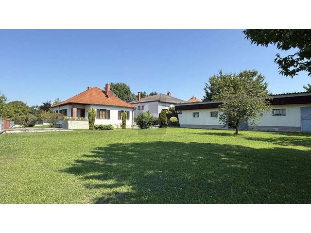 Immobilie in Großwarasdorf - BUNGALOW MIT XXL GARTEN, KELLER & NEBENGEBÄUDE IN TOP RUHELAGE - Bild 0