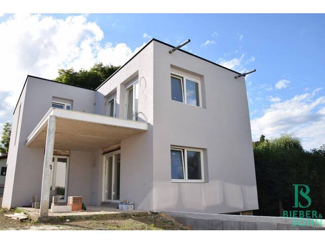 Immobilie in Traiskirchen - Großzügiges, sonniges Einfamilienhaus mit 80m² Dachterrasse - Bild 2