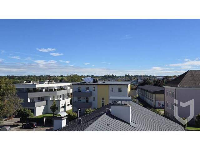 Immobilie in Bad Hall - WOHNKOMFORT IN BAD HALL MIT HERRLICHER AUSSICHT - Bild 2