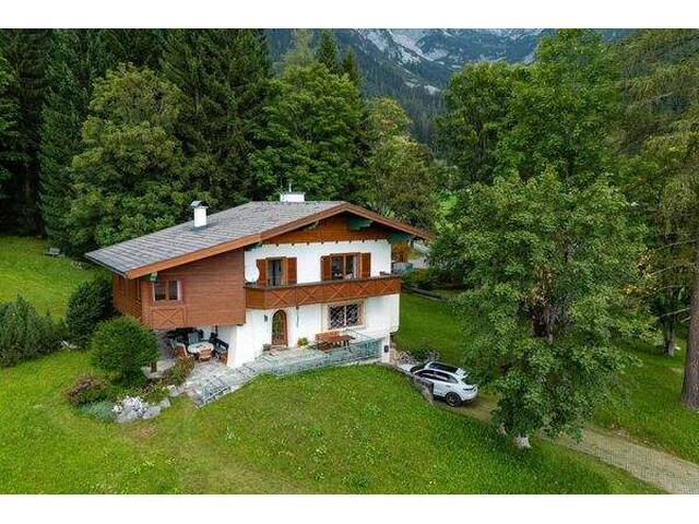 Immobilie in Ramsau am Dachstein - Charmantes Einfamilienhaus mit zwei separaten Grundstücken! Eine absolute Rarität! - Bild 2