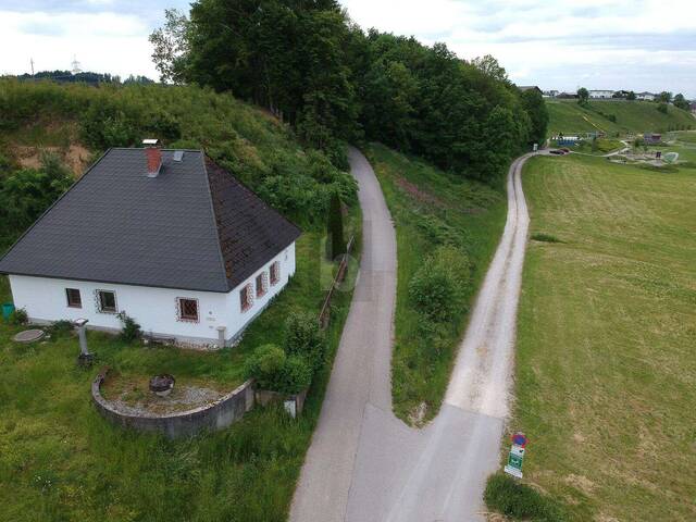 Immobilie in Pischelsdorf am Engelbach - SONNIGES STERNCHENHAUS MIT VIEL POTENTIAL IN RUHELAGE - Bild 0