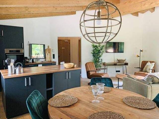 Immobilie in Seefeld - Zentral gelegene, moderne Immobilie mit vielseitigen Nutzungsmöglichkeiten - Bild 2