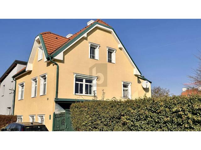 Immobilie in Wiener Neustadt - PREISHIT! STILVOLLE, GEPFLEGTE WOHLFÜHLOASE MIT 2 WOHN-EINHEITEN - Bild 0
