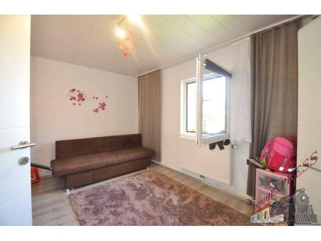 Immobilie in Spratzern - Renoviertes Wohnhaus- und moderner Neubau (noch nicht fertiggestellt) für zwei Familien - Bild 1