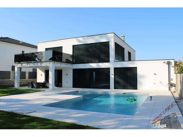 Immobilie in Schwadorf - Gut gelegenes Einfamilienhaus / Villa in Schwadorf - Bild 2