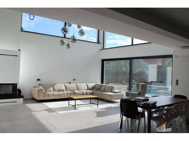 Immobilie in Schwadorf - Gut gelegenes Einfamilienhaus / Villa in Schwadorf - Bild 3