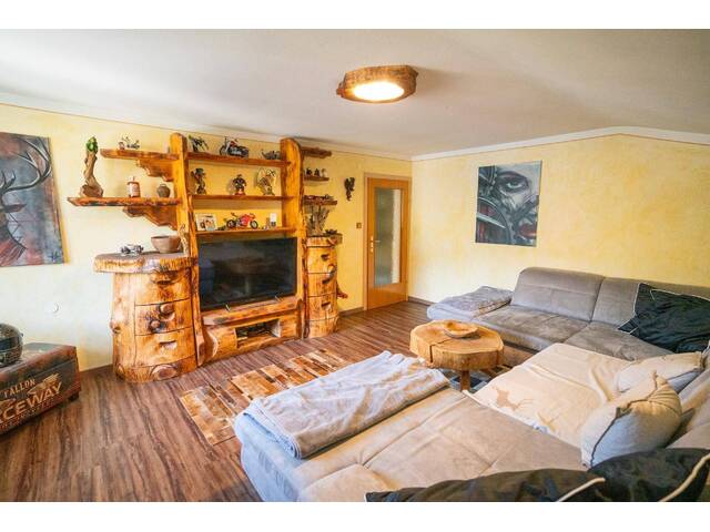 Immobilie in St. Johann im Pongau - HAUS MIT 2 WOHNEINHEITEN & XL-GARAGE - ZENTRAL IN ST. JOHANN IM PONGAU - Bild 0