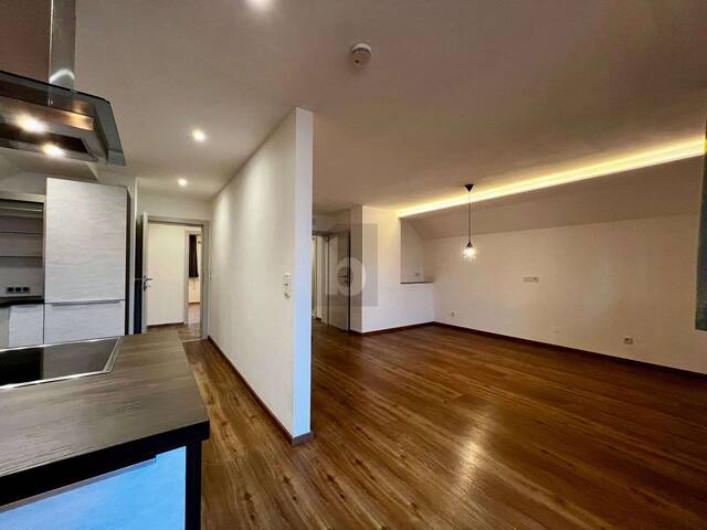 Immobilie in Saalfelden am Steinernen Meer - PREISHIT! SANIERT IN ZENTRALSTER LAGE MIT LOGGIA! - Bild 1