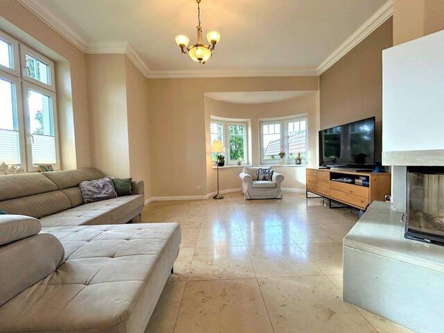 Immobilie in Pottenstein - [06656] Kernsanierte Traumvilla auf über 5.000 m² Grundstück - Bild 1