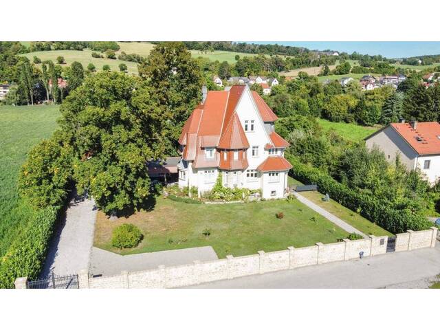 Immobilie in Pottenstein - [06656] Kernsanierte Traumvilla auf über 5.000 m² Grundstück - Bild 2