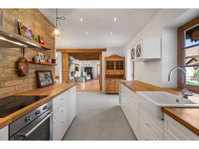 Immobilie in Glaubendorf - Einmalige Gelegenheit! Renovierter, historischer Vierkanthof -nur 40 Minuten von Wien im Weinviertel - Bild 4