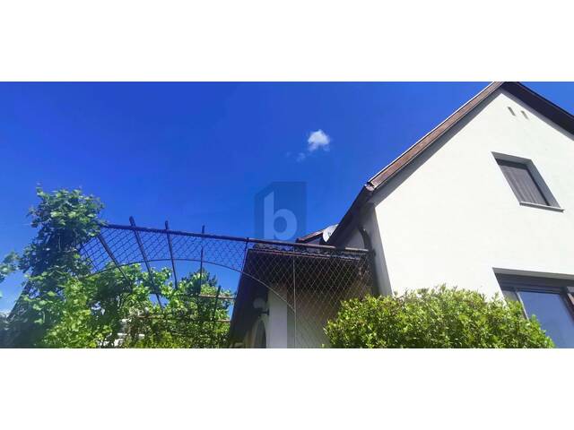 Immobilie in Donnerskirchen - CHARMANTES KLEINOD MIT GEPFLEGTEM GARTEN UND SEEBLICK - Bild 0