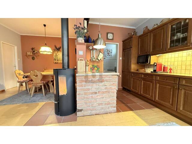 Immobilie in Weppersdorf - LIEBEVOLL GEPFLEGT MIT PANORAMATERRASSE, NEBENGEBÄUDE UND SONNIGEM XXL GARTEN - Bild 1