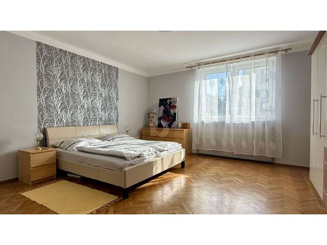 Immobilie in Weppersdorf - LIEBEVOLL GEPFLEGT MIT PANORAMATERRASSE, NEBENGEBÄUDE UND SONNIGEM XXL GARTEN - Bild 3