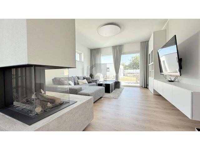 Immobilie in Wulkaprodersdorf - MODERN & SEHR HOCHWERTIG MIT DOPPELGARAGE U. 30 QM NEBENGEBÄUDE - Bild 2