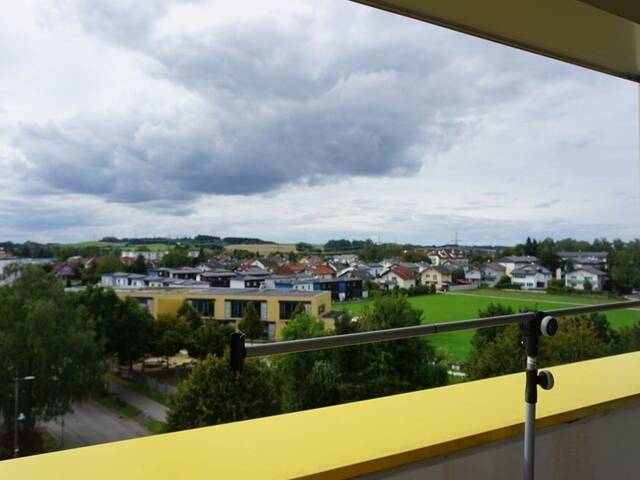 Immobilie in Ried im Innkreis - Großzügiges Platzangebot - 4-Zimmer-Wohnung mit Balkon und Einzelgarage - Bild 0