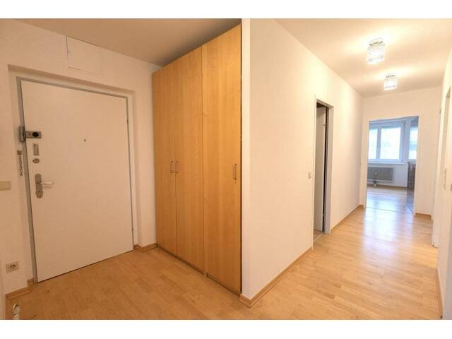 Immobilie in Biedermannsdorf - [06661] Großzügige 3 Zimmerwohnung mit Freifläche sucht neue Eigentümer! - Bild 2