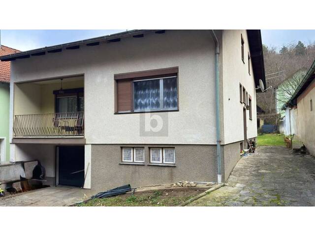 Immobilie in Liebing - IN TOP RUHELAGE MIT VOLLKELLER UND MODERNISIERTEM WOHNRAUM - Bild 0