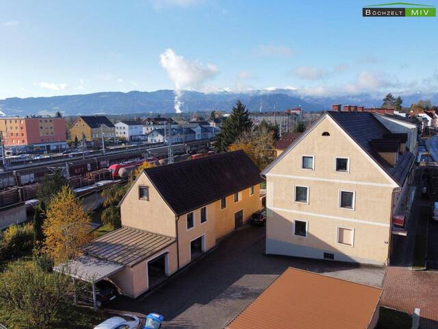 Immobilie in Zeltweg - Wohn- und Geschäftshaus mit Garagen und Nebengebäude mit über 1.000 m² Nutzfläche - Bild 1