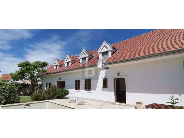 Immobilie in Parndorf - STILVOLLE RUHEOASE MIT POOL - Bild 0