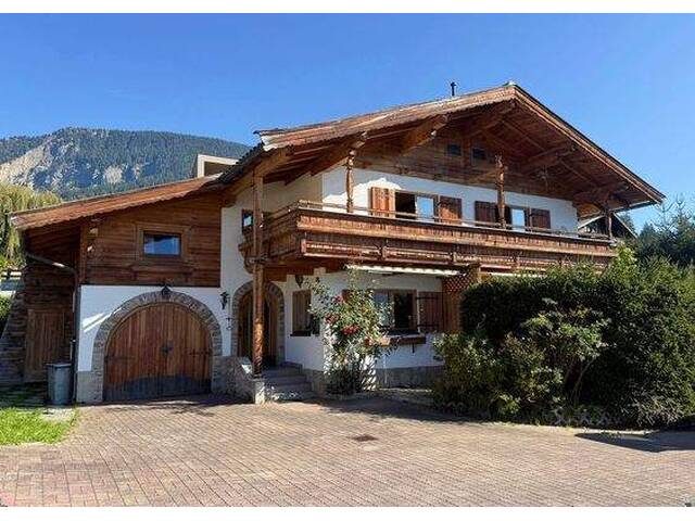 Immobilie in Fieberbrunn - FIEBERBRUNNN: PREISSENKUNG: Charmanter Altbestand in traumhafter Süd- und Aussichtslage- Top Preis! - Bild 1